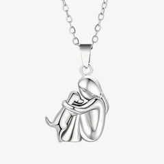 Olivia™ | Collar con colgante en forma de perro
