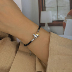 Katy™ | Pulsera con cordón e ícono de perro